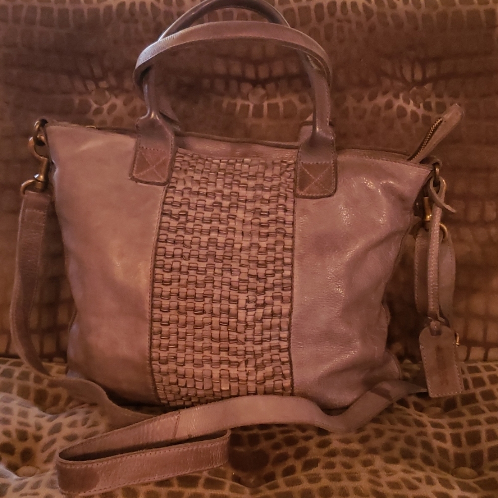 Old Trend gray Textured satchel